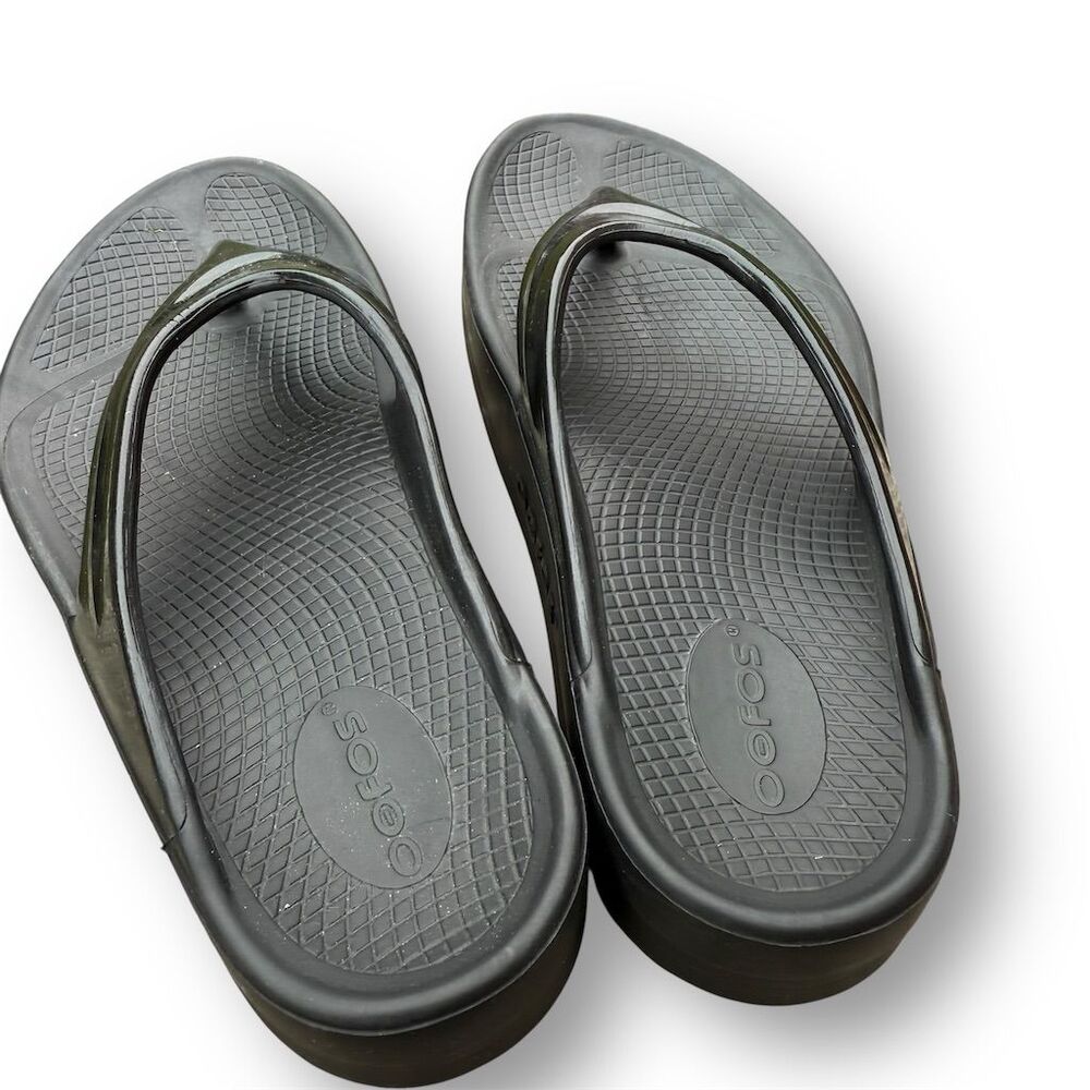 OOFOS Women's Black Comfort Sandals - Picture 8 of 14